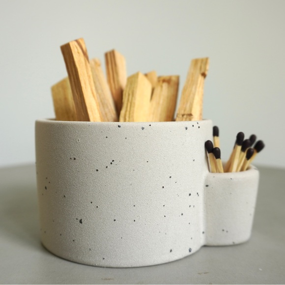 PALO SANTOS CERAMIC DISH - Picture 2 of 9